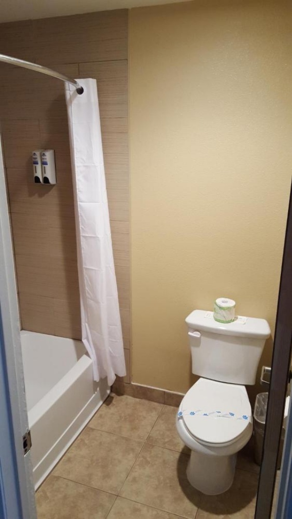 Anaheim Astoria Inn & Suites image 6